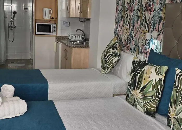 Candisol Cozy Hotel 2*